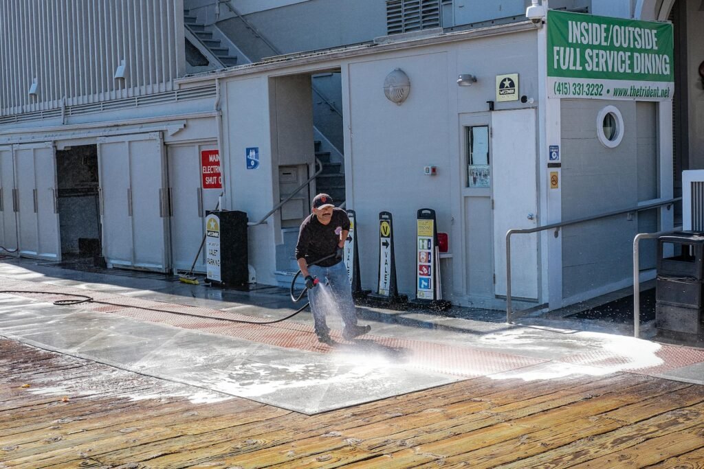 Learn more about external cleaning services with JAN-PRO Cleaning & Disinfecting in Chicago.